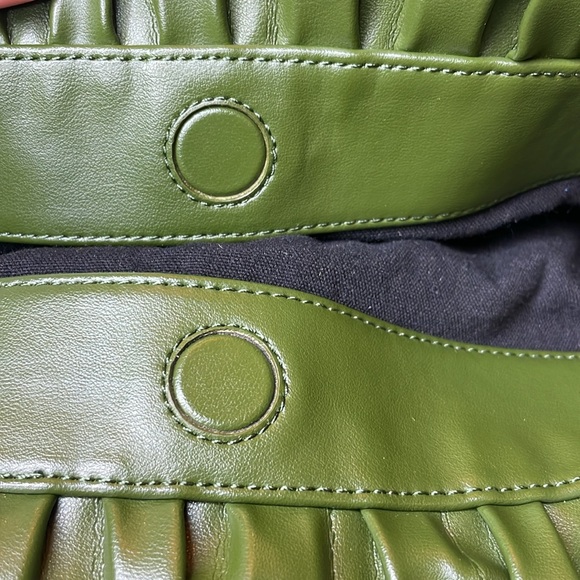 Karl Lagerfeld x Amber Valletta Cactus Vegan Leather Shoulder Bag 🌵 - Picture 11 of 16